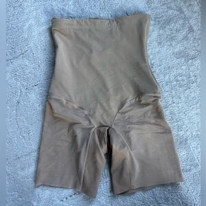 NEW Honeylove High Waist Shaping Shorts in Nude/Tan